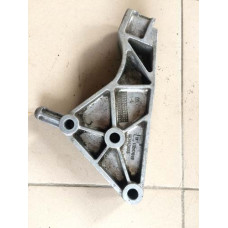 Кронштейн крепления двигателя Опель Мерива Opel Meriva B 1.3 CDTI 13247819